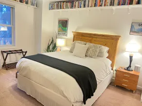 Cozy Retreat at Sloan’s Lake - Image 2