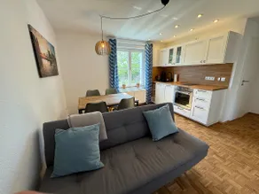 StayinDresden-de city retreat with king size bed - Image 2
