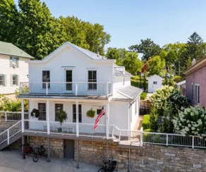 Lanesboro House - Image 2