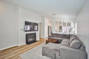 Modern 4 Bedrooms Single Story - Image 2