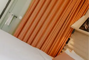 Stylish Twin Room | Your Comfortable Getaway - Image 3