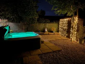 Elckys HOT TUB Holiday Lodge York - Image 5