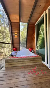 Chalet with 2 bedrooms, hydro, fireplace and waterfall - Image 5