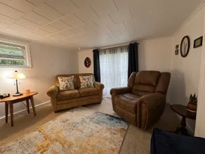 Cardinal Garden Retreat- 2BR Apartment - Image 2