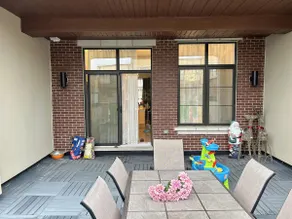 Modern Townhome In Maple - Image 3