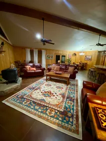 2-bedroom home on acreage. Open space/high ceiling - Image 3