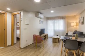 Vigo Bay, Apartment with queen bed and double bed - Image 4