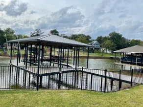 Shady Shores - Lakefront, Huge Yard, Kid Safe! - Image 2