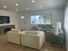Beautiful condo with waterviews 3 miles from beach - Image 5