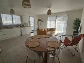 Beautifull house with parking and garden - Image 3