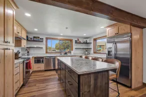 Jay's Place - Image 4