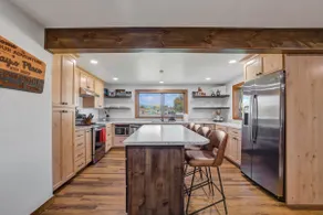 Jay's Place - Image 2