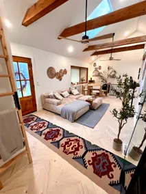 Chagrin Falls Family Home, Bright & Walkable - Image 2
