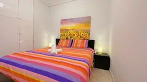 1 min to the sea, PS5, MacBook, Sony TV, 2m bed, memory foam mattress, gaming, movies, leisure apartment, hotel disposables - Image 4