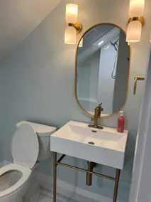Beautiful, fully renovated! - Image 5