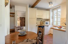 Le Chef d'Escadron Apartment in the heart of Bonnieux - Image 3