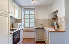 Le Chef d'Escadron Apartment in the heart of Bonnieux - Image 4