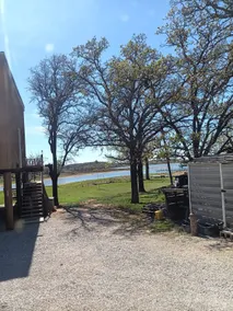 Fines rustic lake cabin - Image 3
