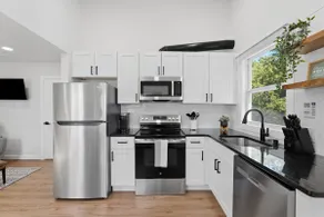 Ypsilanti 1BR w/ Deck | King Bed, AC & WiFi - Image 5
