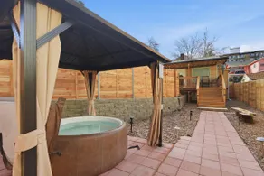 West Seattle 2BR w/ Hot Tub • Sleeps 6 • Parking - Image 1