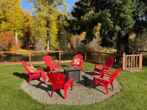 Dog friendly riverfront charmer w/big fenced yard! - Image 3