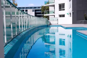 Heart of city/modern 2BR/free parking/ANU/pool/gym - Image 3