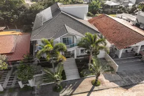 Jurerê Mansion 11 BEDROOMS 9 BATHROOMS 33 Guests 400 Meters from the Sea - Image 2