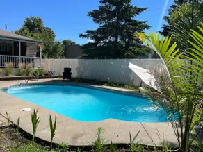 3BR Home| Free Parking | Near MTL - Image 3