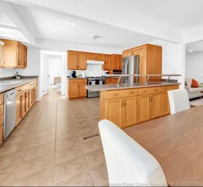 Entire 3 bdrm home on Riverside dr in Tecumseh - Image 2