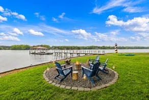 300 Degree Views, NEW HotTub, Firepit, Lighthouse - Image 3