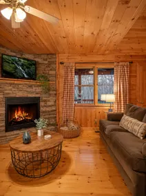 Near Toccoa River| Game room |Fire pit | Hot Tub - Image 2