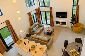 Maison Lumière | 6 Private Suites Near Paris - Image 2
