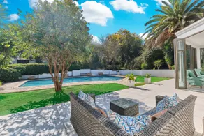 Luxe Group Retreat with 6 Ensuite Rooms - Image 3