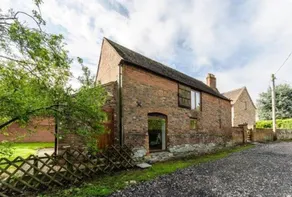 Luxury Barn - heated pool, hot tub & log burner - Image 2