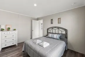 Charming 2BR Warren House - Image 3