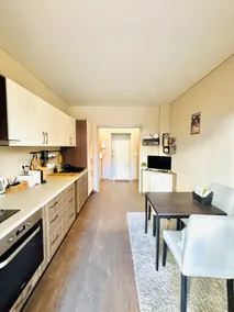 Cozy Central Apartment • 10 min to Beach - Image 2