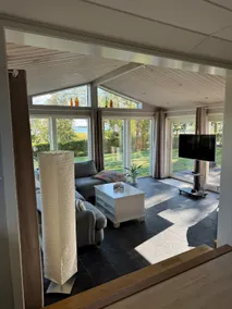 Cozy house with ocean views - Image 3