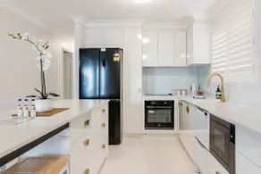 Absolute Waterfront ‘On The Esplanade’ 5 Stars - Image 4