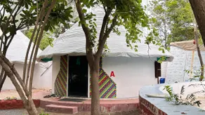 1BR Youtub Fetrd ArtVillage |Lake-Forest-Pool-Bird - Image 3