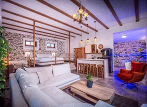 SELO Luxury Suite - Image 5