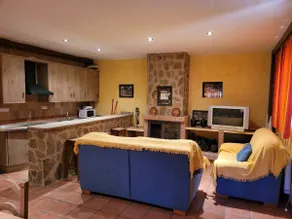 Country house in nature - Image 3