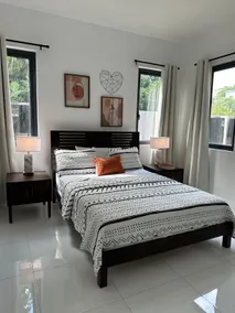 Manor Park 1BD/1BA | swimming pool | security - Image 3