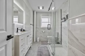 Top-Rated 4BR Dearborn Oasis | Jacuzzi • Near DTW - Image 3