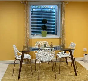 Colorful mid-mod guest suite - no cleaning fee - Image 3