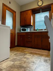 2 Bed 1 Bathroom apt 1 - Image 3
