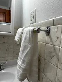 2 Bed 1 Bathroom apt 1 - Image 5