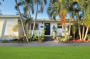 Azure Luxe Stay | 2BR Just 6 Min from Beach - Image 2