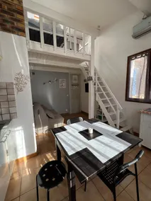 Air-conditioned family studio with garden - Image 4
