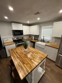 The Little House On Bethel - Image 3