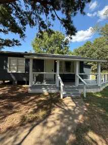 The Little House On Bethel - Image 2